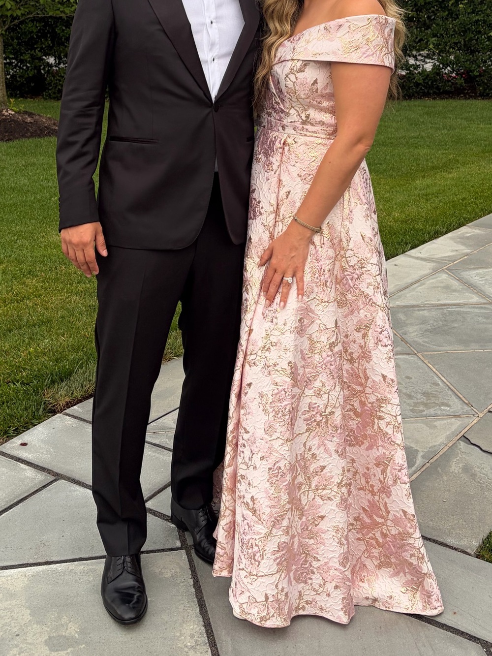 Women's Sweetheart-Neck Metallic-Jacquard Ball Gown in Pink and Gold